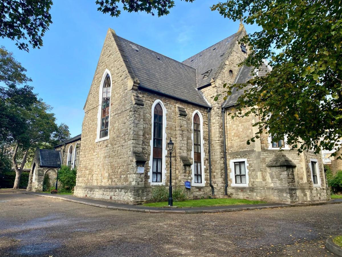 Rare 1-Bed Church Converted Apartment In Londra Esterno foto