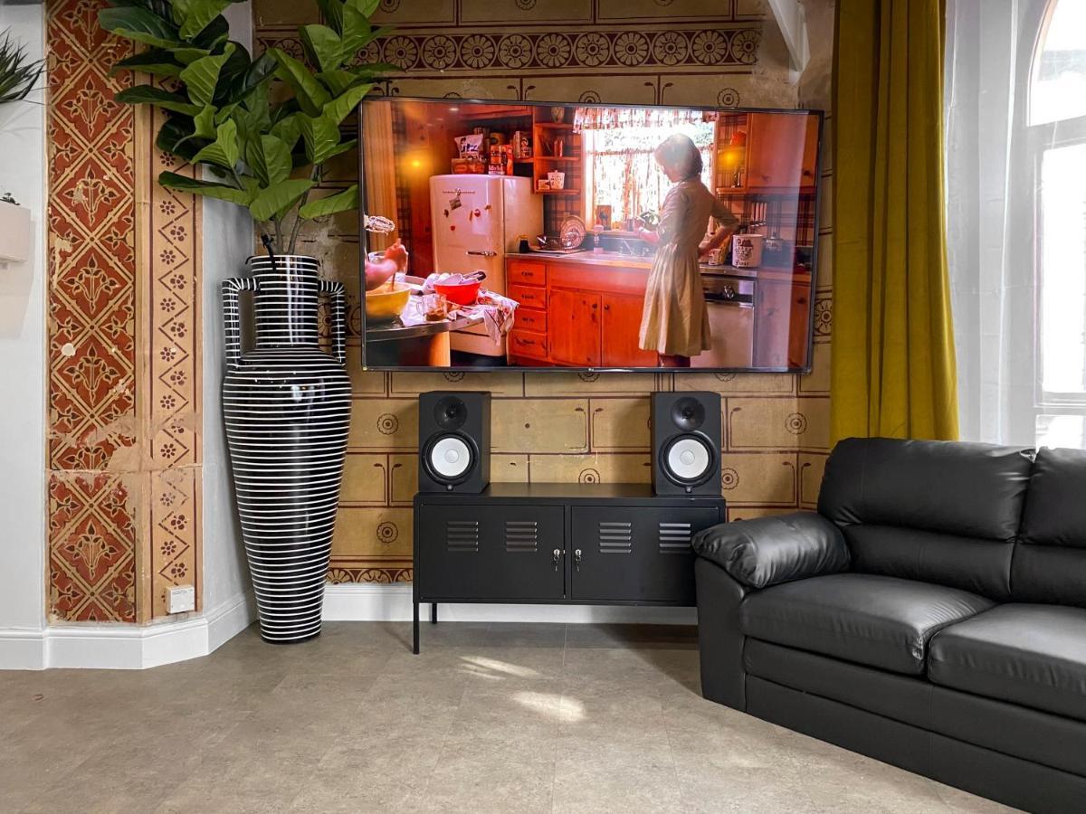 Rare 1-Bed Church Converted Apartment In Londra Esterno foto